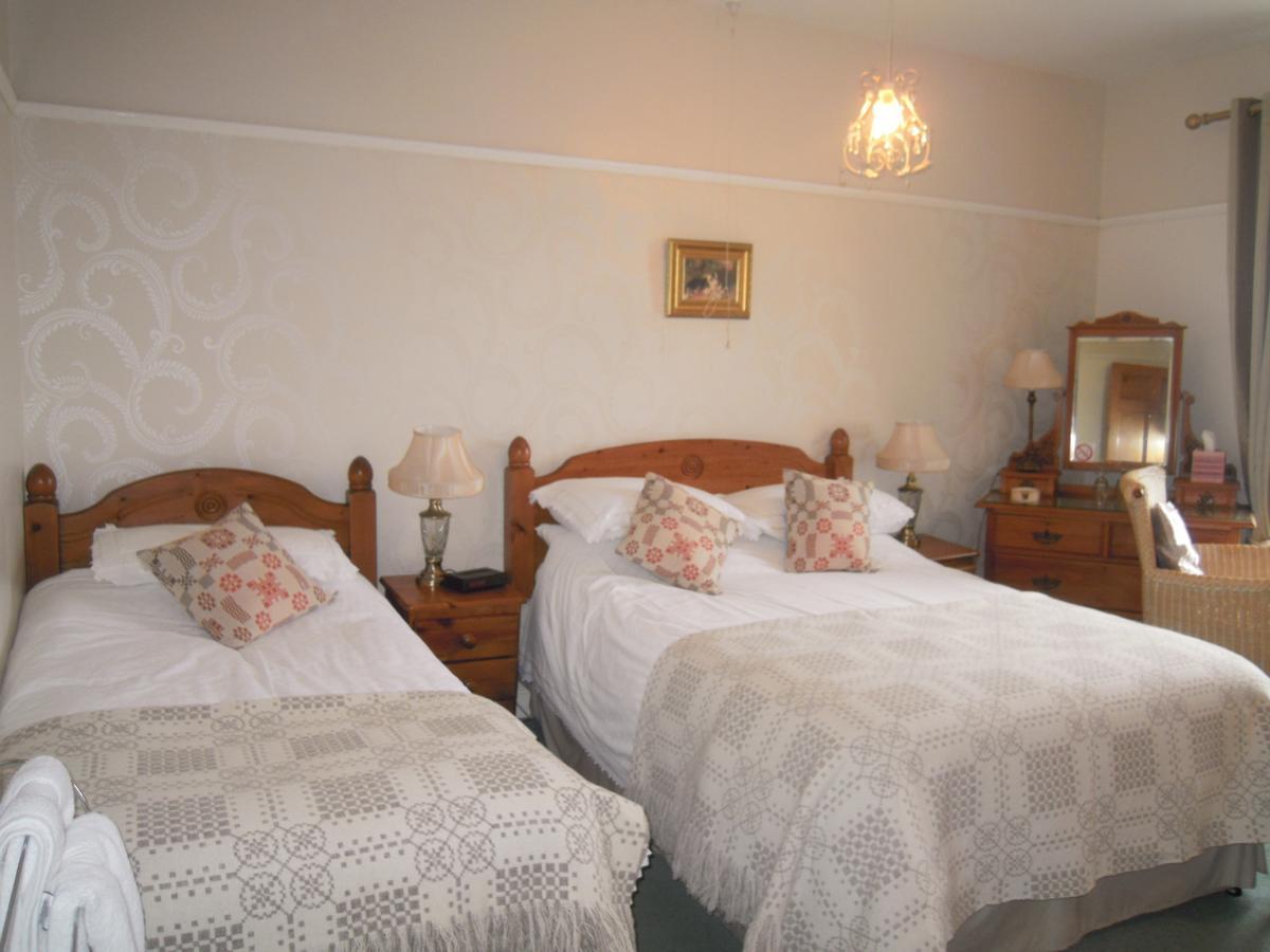 Gogarth Hall Farm Holidays Pennal Esterno foto